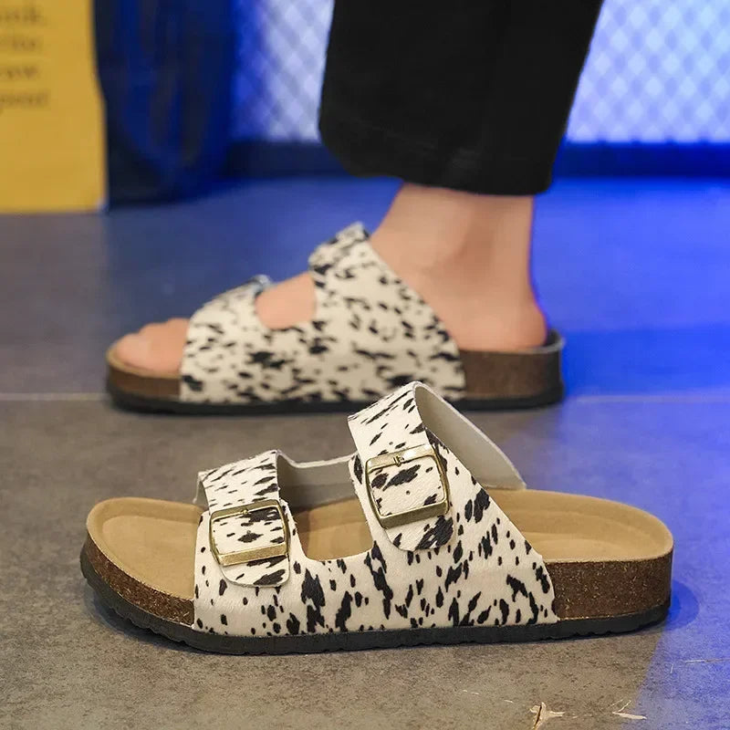 Summer Outdoor Slippers for Men Fashion Comfortable Soft Flat Sandals Men Non-slip Casual Slides Slippers Man sandalias hombre