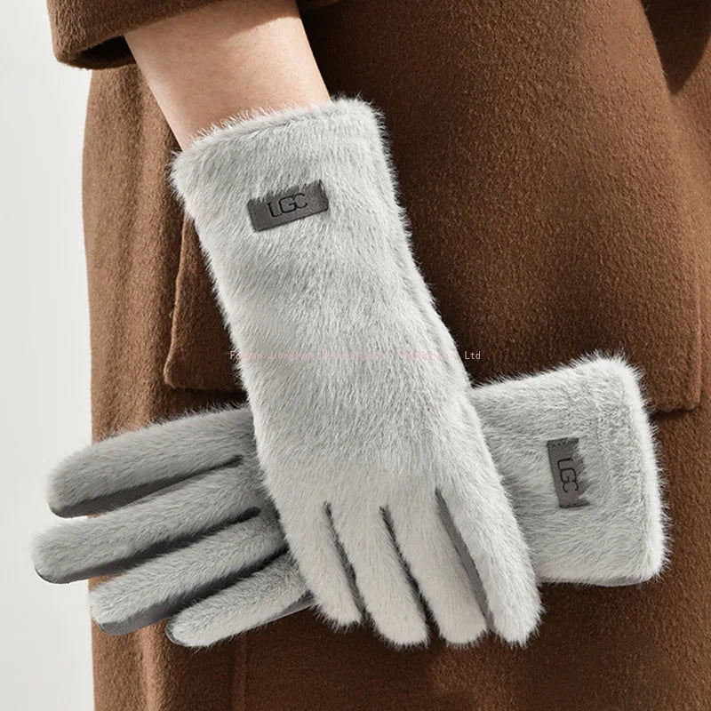 UGC Imitation Mink Velvet Hairy Gloves Women Winter Keep Warm Touch Screen Cute Lovely Sweety Not Bloated Suede Soft