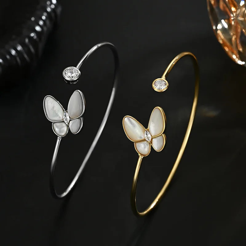 Fashionable and Highend Butterfly Opening Bracelet with Adjustable Hand Accessories