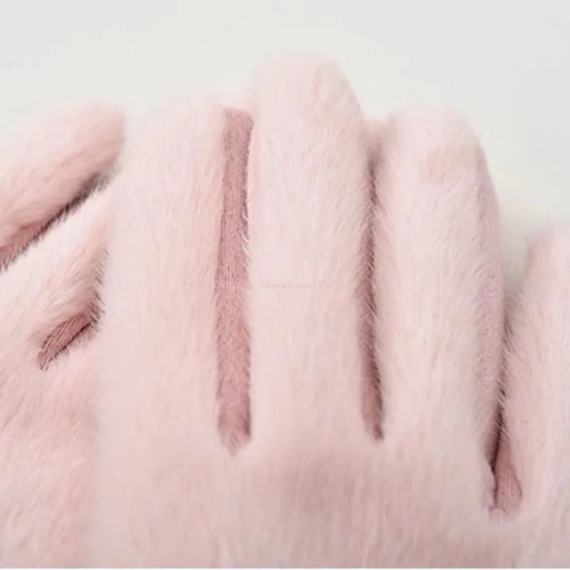 UGC Imitation Mink Velvet Hairy Gloves Women Winter Keep Warm Touch Screen Cute Lovely Sweety Not Bloated Suede Soft